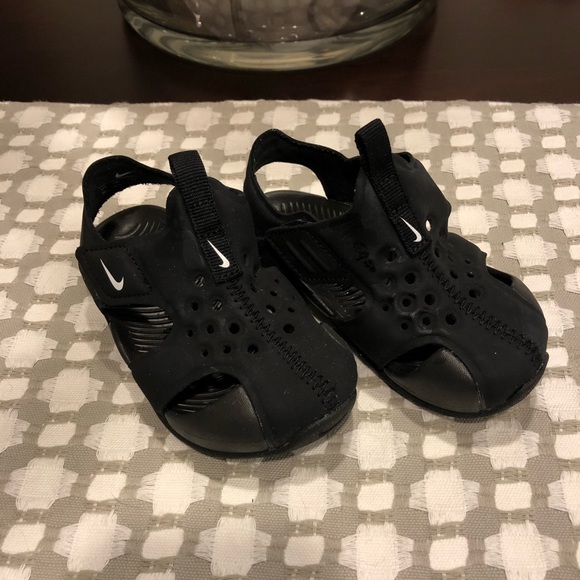 nike stingray sandals